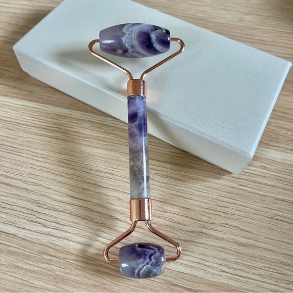 Purple Stone Face Roller Gua Sha - Picture 1 of 7